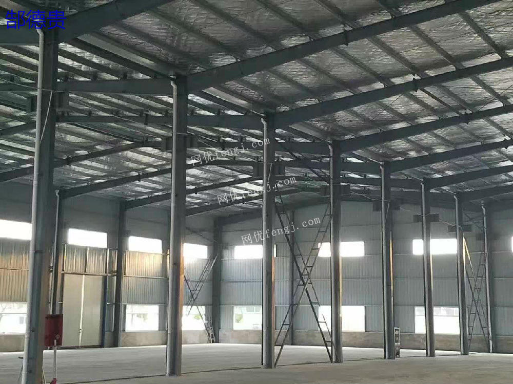 简易钢结构厂房图纸_收购简易厂房铁皮_钢拱结构厂房图片大全