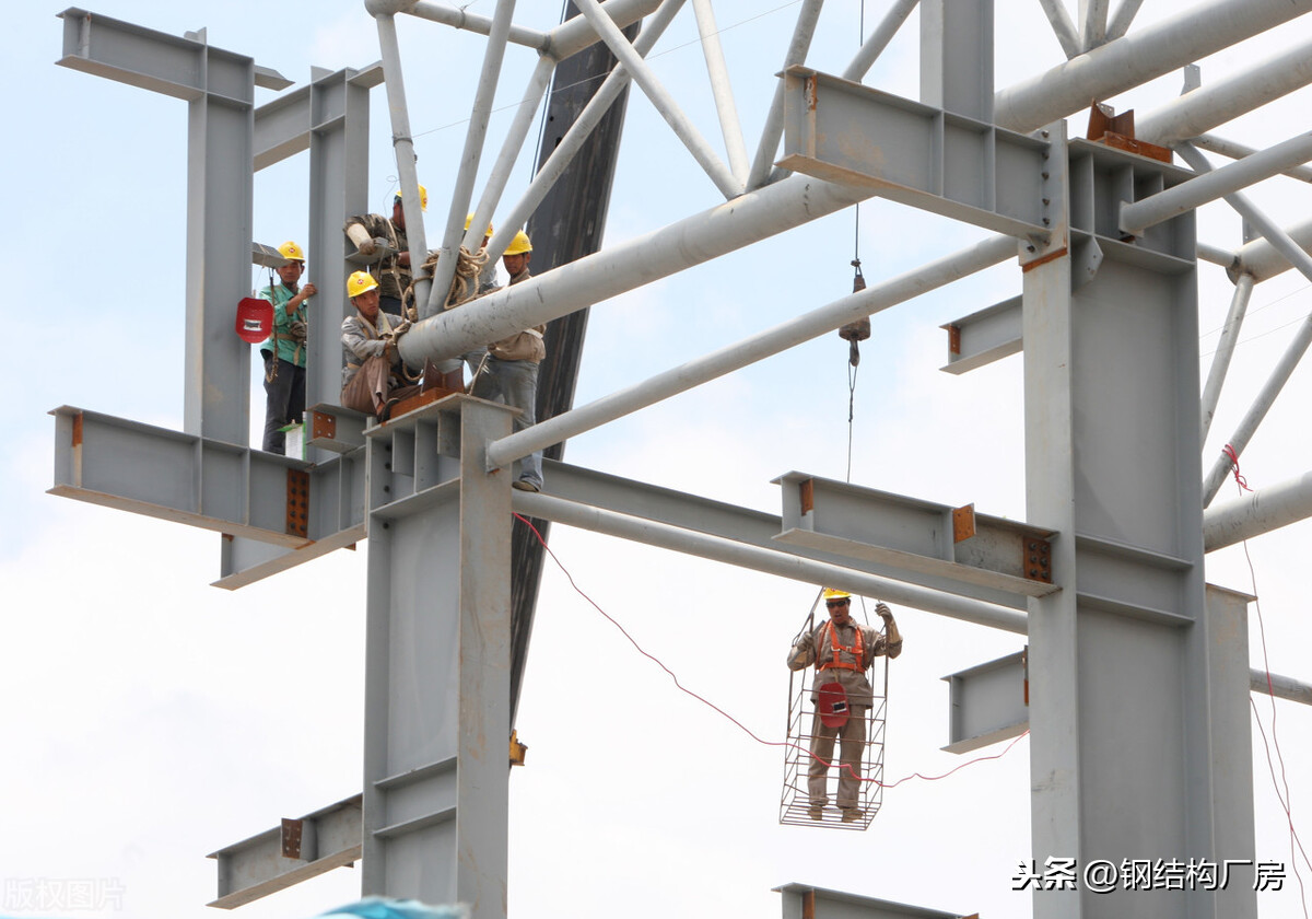高层钢结构建筑吊装施工技术探讨